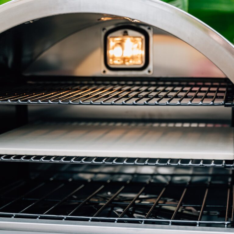 Summerset Freestanding Outdoor Pizza Oven Propane, Stainless Steel, Fire Brick Cooking Floor