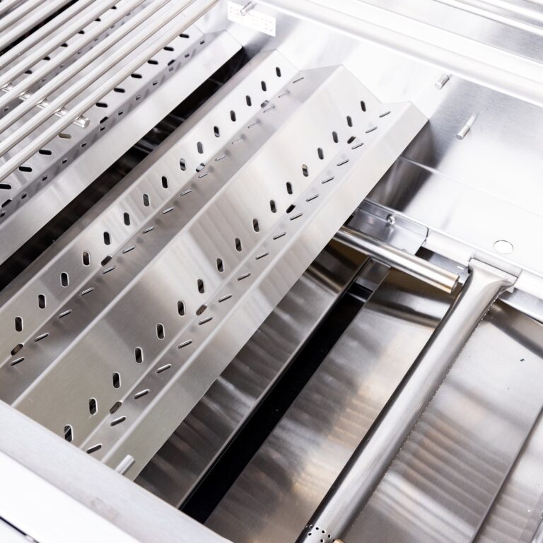 Summerset Sizzler 25-inch Built-In Grill, 2-Burner, 24,000 BTU, #443 Stainless Steel, Flame Thrower Ignition, 8mm Cooking Grates, Double-Lined Hood, Compact Outdoor BBQ Grill