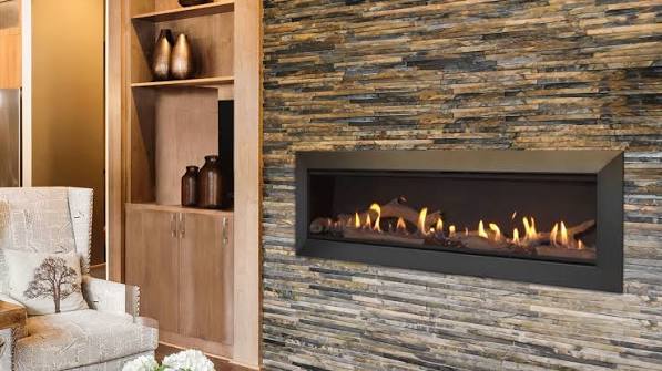 Majestic Echelon II linear gas fireplace in a luxury living space